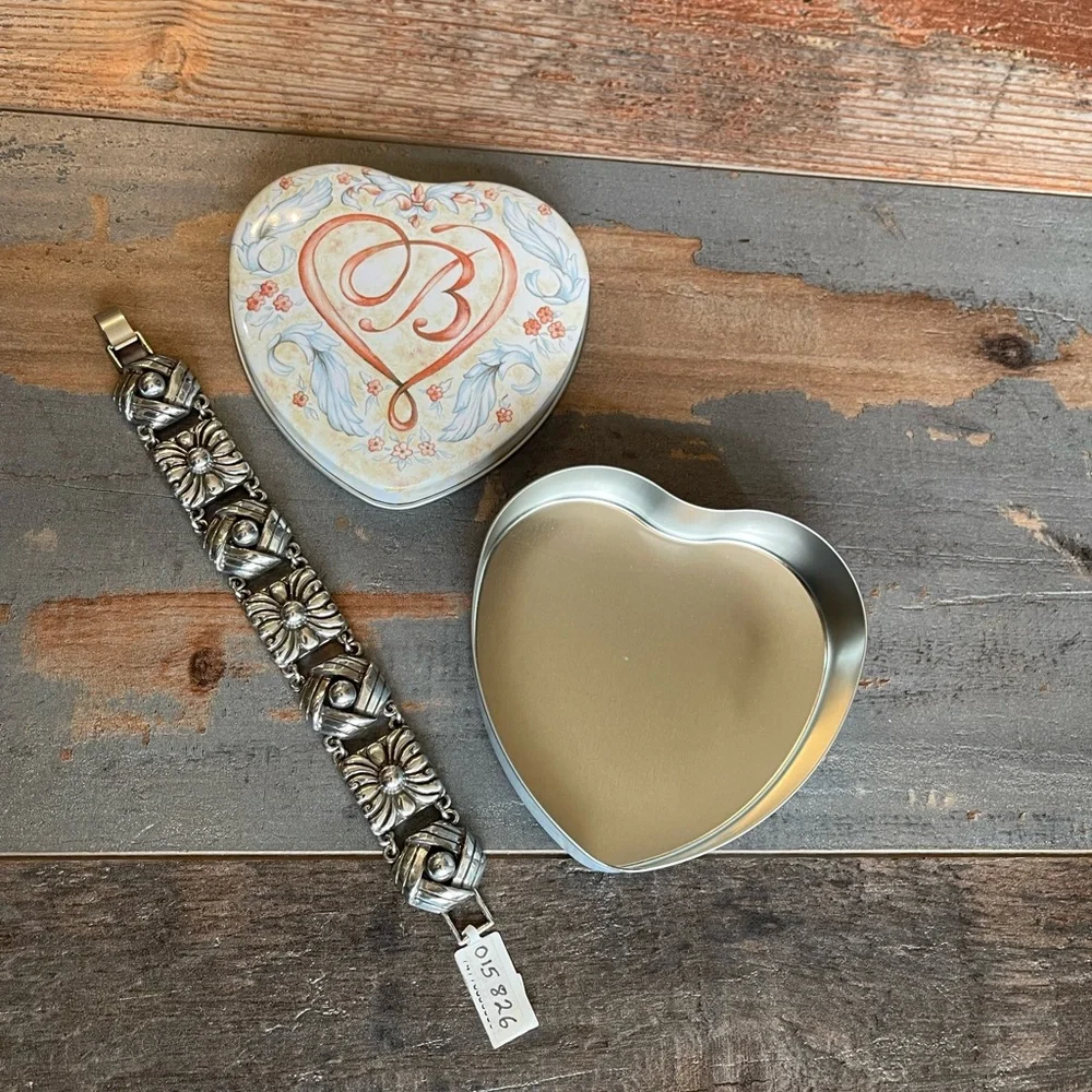 Vintage Brighton Chunky Bracelet in Heart Tin - Picture 2 of 5